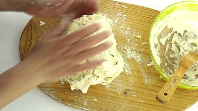 Лепешки с сыром и ветчиной на сковороде — видео рецепт смотреть онлайн