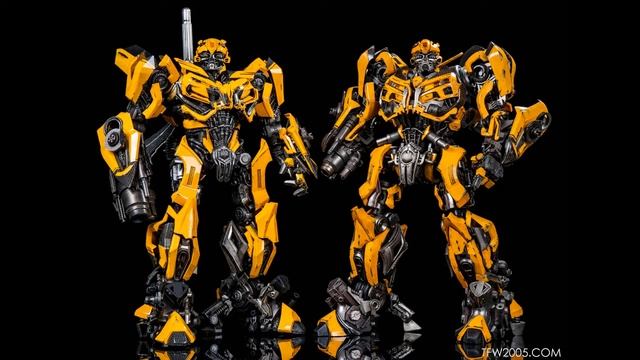 *Робот трансформер Bumblebee* Игрушка издаёт свет и звуки. Имеет пульт управления. смотреть онлайн