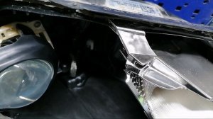 Audi Q5 2013г,замена биксеноновых линз Valeo, на Bi-Led