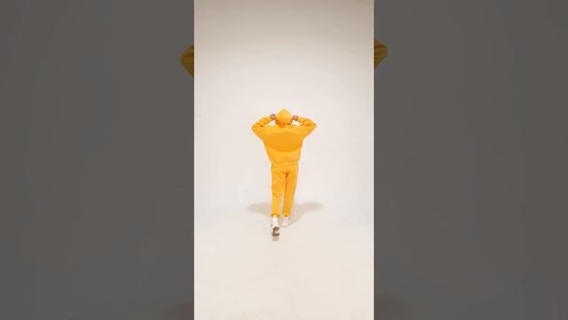 Теплый костюм желтого цвета. Футер 3х нитка с начесом смотреть онлайн