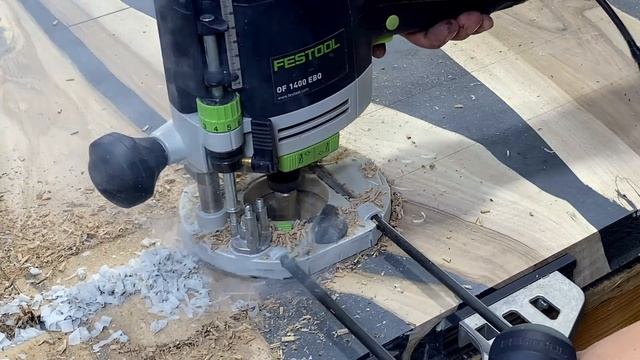 How to make a table.Walnut and epoxy resin table WOODWORKING смотреть онлайн