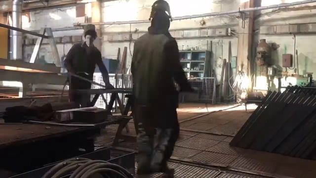 На работе "сварка ограждения" смотреть онлайн