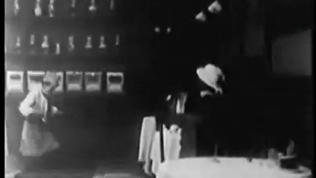 Charlie Chaplin - Dough And Dynamite (1914)