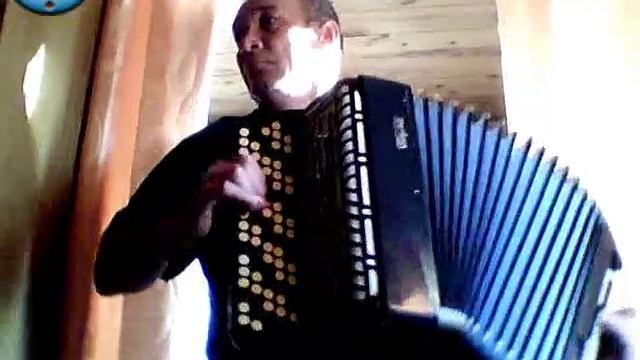 Татарин отжигает на баяне!!! смотреть онлайн