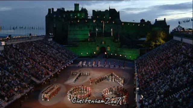 Edinburgh M.T. - The Massed Pipes and Drums смотреть онлайн