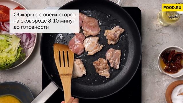 Салат с жареным сыром и курицей | Рецепты Food.ru смотреть онлайн