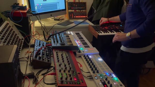 Synthesizer-Jam/ Electronic Music Improv 6 смотреть онлайн