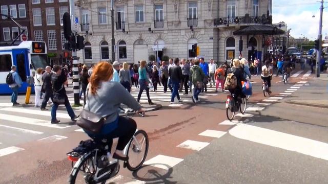 ? АМСТЕРДАМ - СТОЛИЦА И КРУПНЕЙШИЙ ИСТОРИЧЕСКИЙ ГОРОД НИДЕРЛАНДОВ. смотреть онлайн