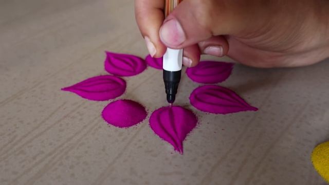 Very Easy And Cute Rangoli Designs For Diwali | Small Flower Rangoli Designs | Deepavali Rangoli смотреть онлайн