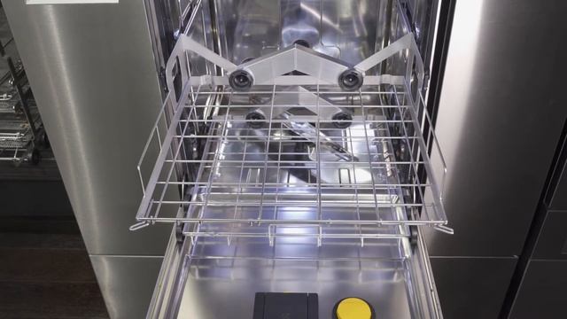 Комбинации модулей и вставок в моечных автоматах Miele для лабораторий | Miele Professional смотреть онлайн