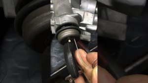 Как снять личинку замка зажигания БМВ
