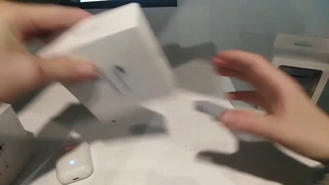 Распаковка AirPods 2. Сравнение Китай с Оригиналом. смотреть онлайн