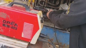 Запуск дизеля  с помощью сварочного аппарата  !