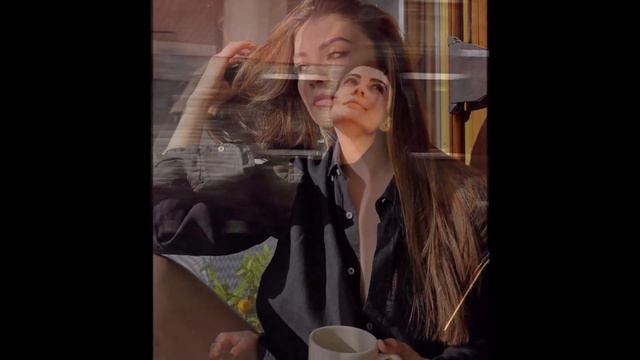 Burcu Özberk set an example for her colleagues by breaking new ground once again! смотреть онлайн