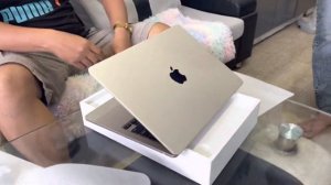 Unboxing MacBook Air M2 Good Color starlight 2022