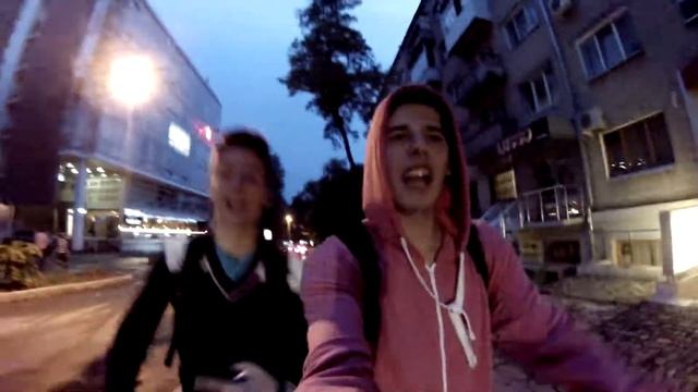 Все танцуют локтями смотреть онлайн