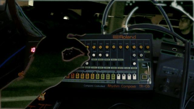 Roland TR 08 Drum Loops 1 смотреть онлайн