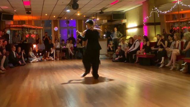 Roxana Suarez and Sebastián Achaval - Milonga querida - 4/5 смотреть онлайн