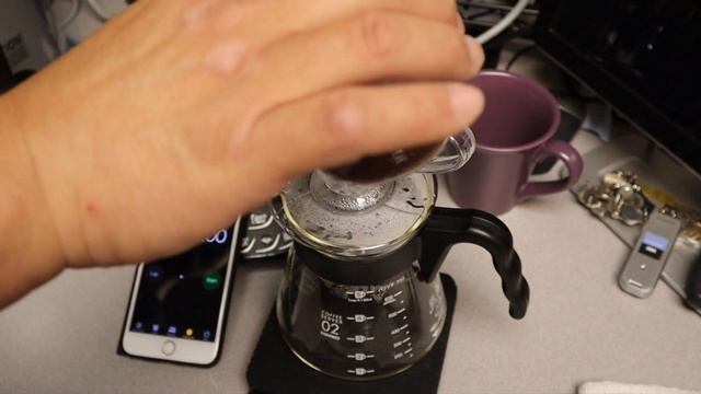 How to Brew Hario V60 | At Work | Mazzer Grinder смотреть онлайн
