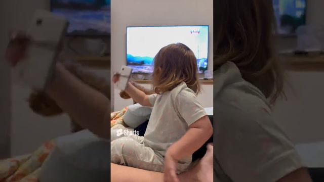 Хохотушка #shorts #детскийканал #дети #baby #good #goodvibes #малыши #happy смотреть онлайн