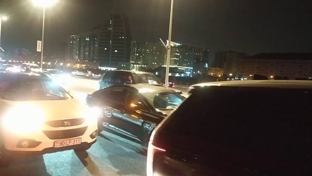 Баку празднуют день победы. Горжусь своим народом! Горжусь, что являюсь свидетелем этой истории! смотреть онлайн