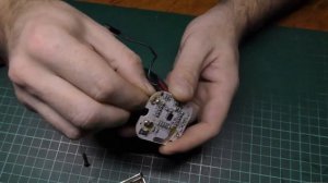 Замена банки аккумулятора 10.8 вольта шуруповёрта Зубр.