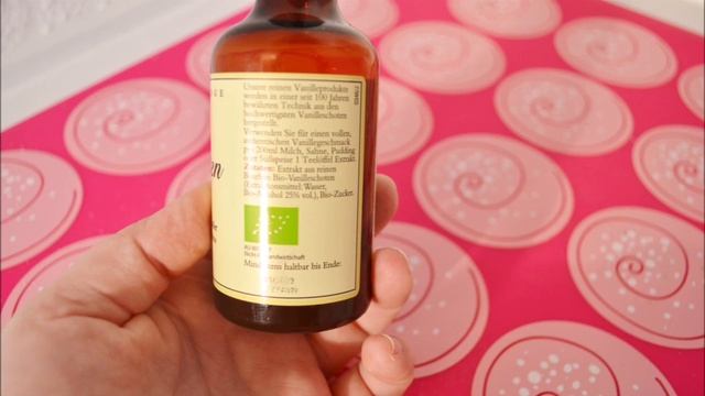 Baking Basics: Vanilla Extract Vs. Vanilla Sugar - Everything You Ever Wanted To Know About Vanilla