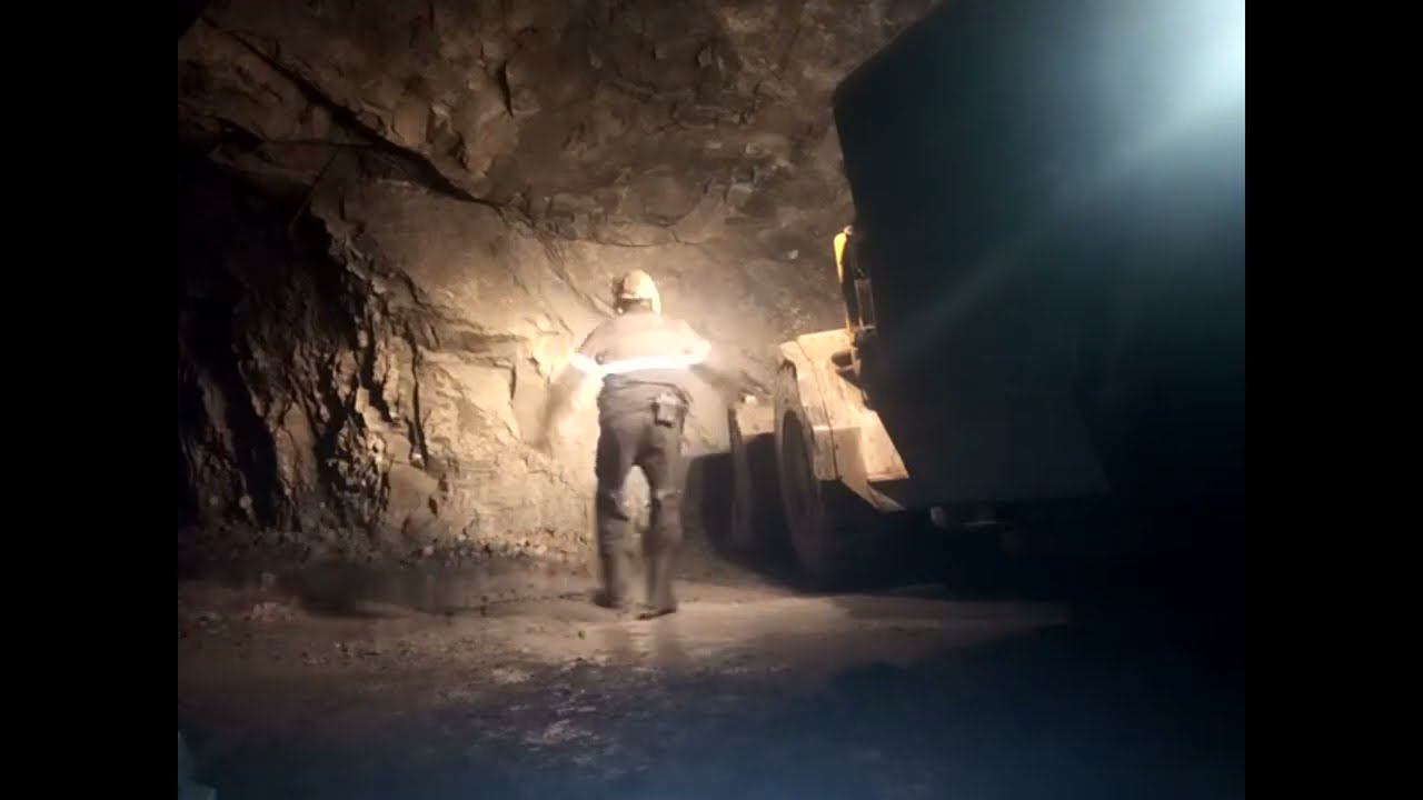 Самая опасная профессия !!! Машинисты асы !!! смотреть онлайн