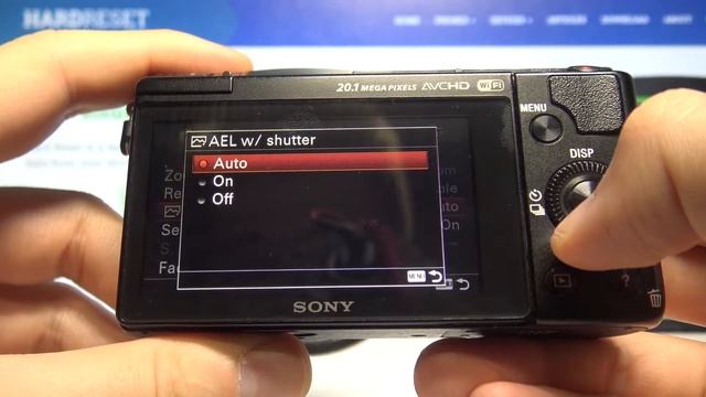 Sony Alpha A5000 - How to Turn On / Off AEL with Shutter? смотреть онлайн