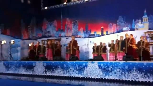 "Вдоль по улице метелица метет..." смотреть онлайн