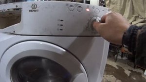 Стиральная машина Индезит WIU61 не реагирует на управление?