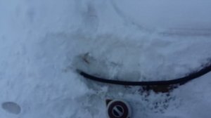 Замерз шланг со скважины.