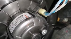 Не работает вентилятор печки на тойота авенсис 2.