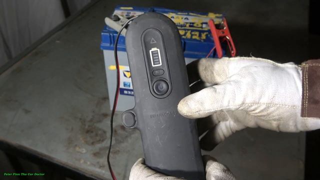 How to reload and recharge Battery in Toyota Prius Hybrid. Years 1999 to 2016 смотреть онлайн
