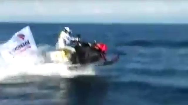 Снегоходом по Байкалу! Почему бы и нет. Летом-то смотреть онлайн