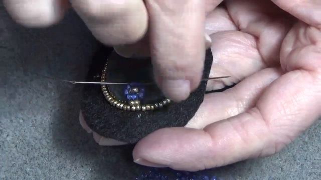 Tutorial: Beaded Embroidery Techniques Bezels. Forget me not Flower смотреть онлайн