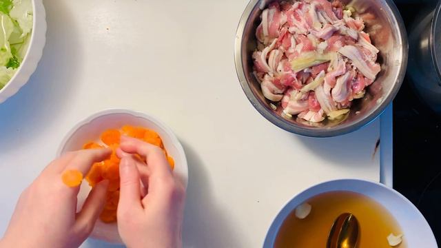 Bún chả Hà nội. Thịt nướng trong lò ngon như thịt nướng than? Được chứ смотреть онлайн