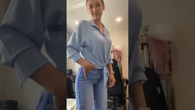Как красиво завязать рубашку #стиль #одежда #топ #красиво #рекомендации #рубашка #лайфхак смотреть онлайн