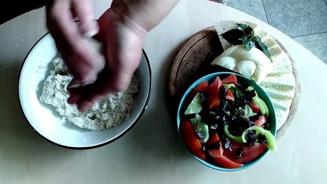 Мчади(მჭადი) по моему рецепту.Бесподобно вкусные грузинские лепешки.Заменяет ? в Грузии.Попробуйте. смотреть онлайн