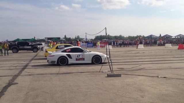 Драг рейсинг Полтава Porsche 911 turbo vs Evolution 850hp смотреть онлайн
