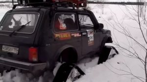 Нива на гусеницах! ОФИГЕТЬ!