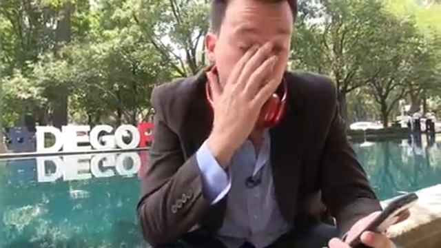 Probando audífonos Level ON de Samsung смотреть онлайн