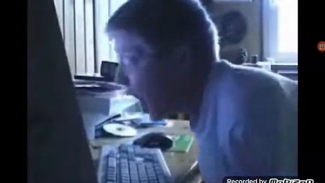 Crazy German Kid is watching What What in the Robot!!! смотреть онлайн