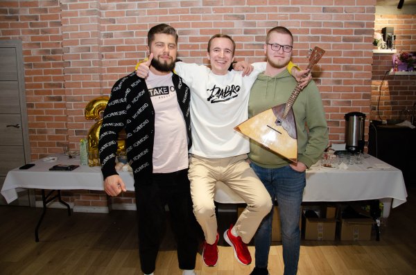 Игра на балалайке