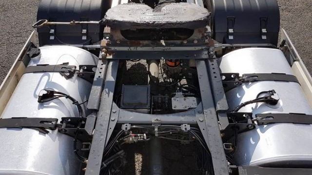 Camion tracteur Renault Magnum 500dxi SALON Chateauroux Poids Lourds S.A. смотреть онлайн