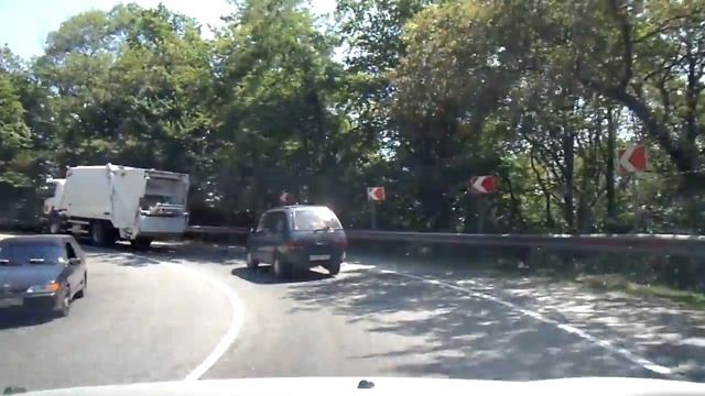 Дорога с моря.Серпантин после Сочи.MP4 смотреть онлайн