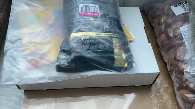 Покупки января WILDBERRIES .шарики, крупы ,тени ,календарь смотреть онлайн