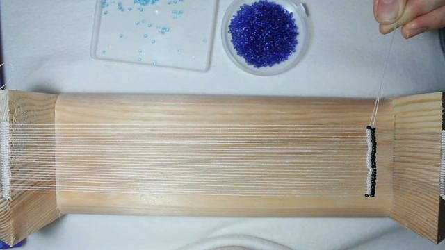 Браслет из бисера на станке "Бабочка" смотреть онлайн