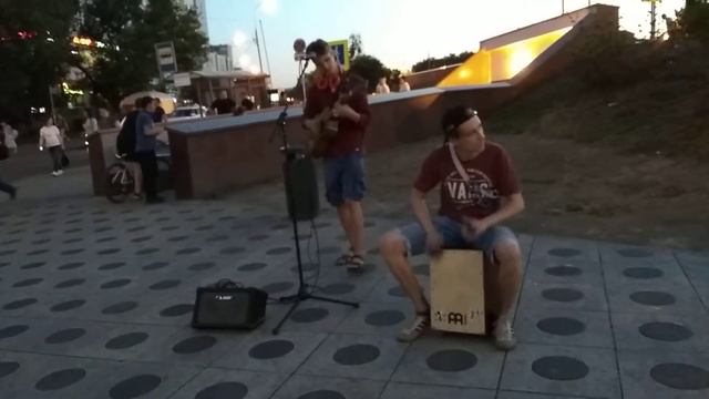 Москва 284 возле перехода станции наземного метро монорельса улица академика королева летом днем смотреть онлайн