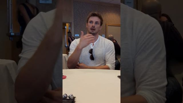 Damien's Bradley James and Glen Mazzara at SDCC 2015 смотреть онлайн